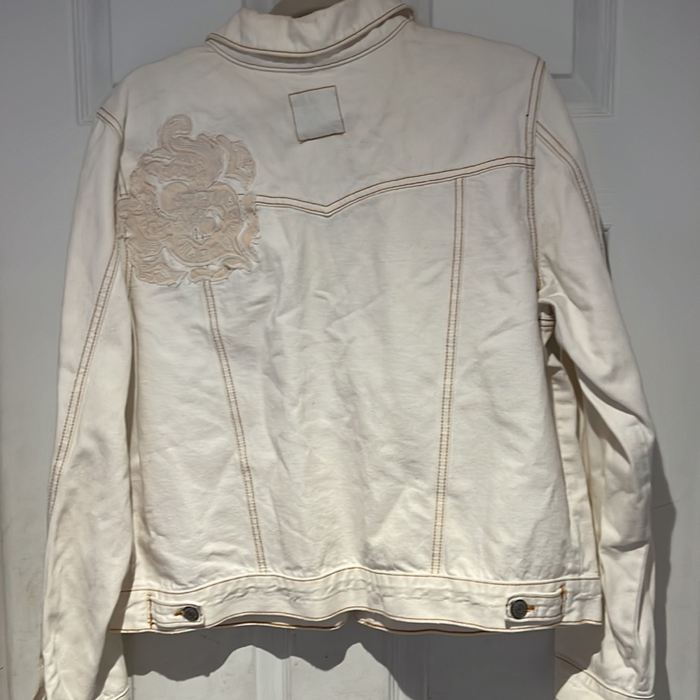 Off white jean jacket, good condition, no rips, no stains - Picture 3 of 5